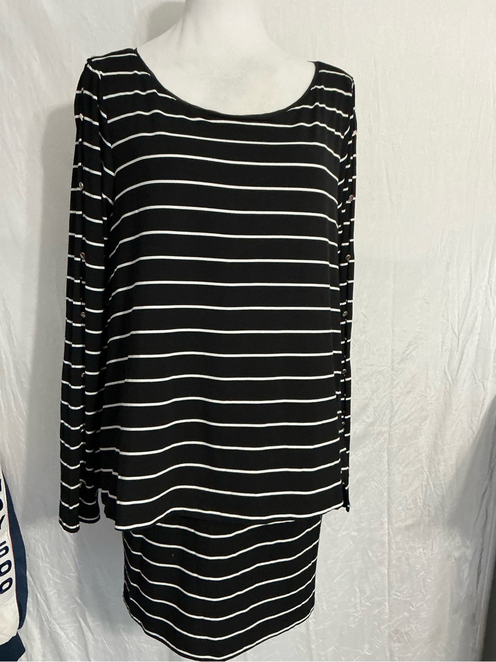 White House Black Market Black & White Striped Long Sleeve Dress